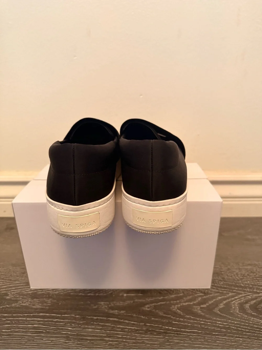 Via Spiga sleek black